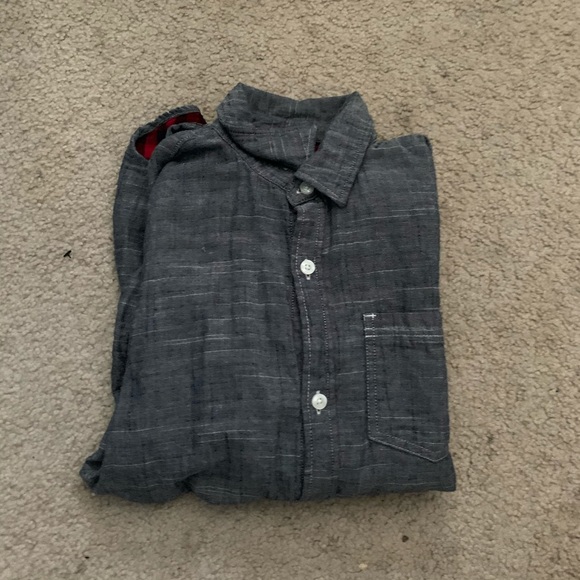 Beautiful Gray button down dress shirt. - Picture 2 of 4